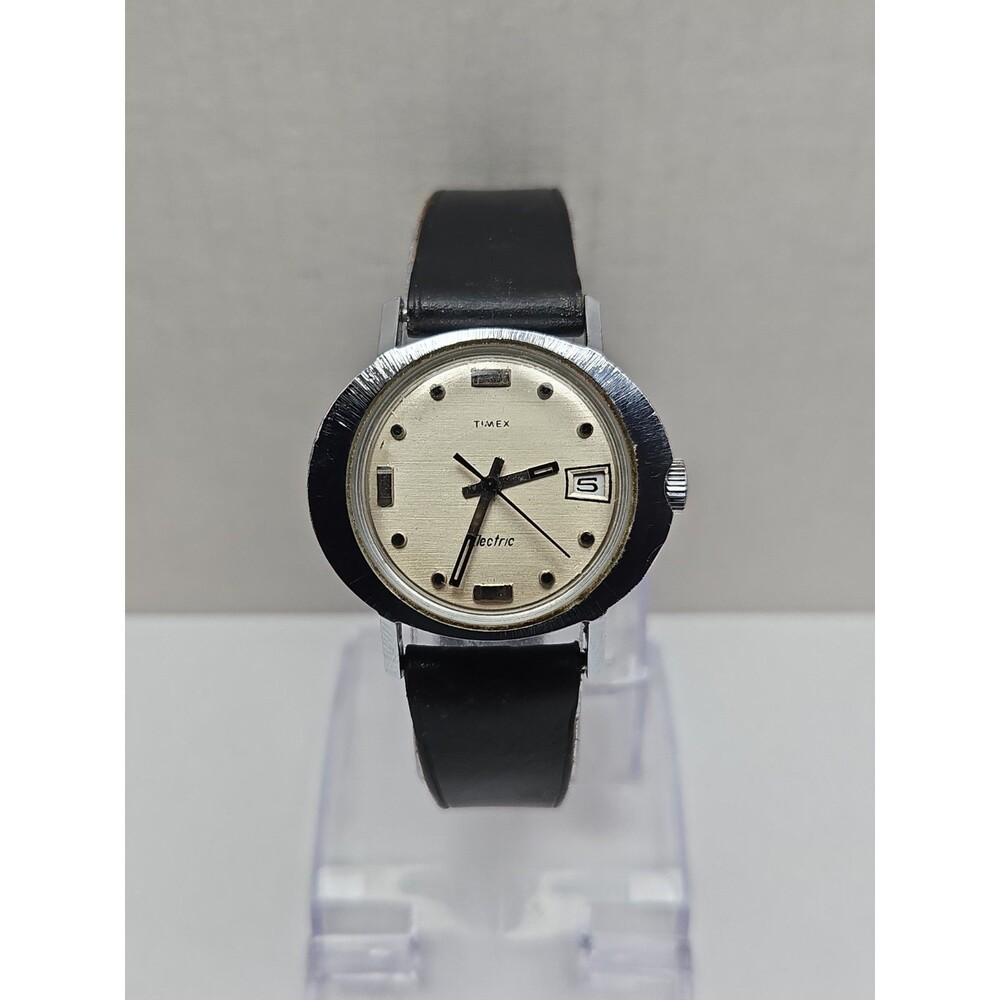 1972 Timex Ladies Electric Calendar Chrome Plated Vintage Date Watch Black Strap